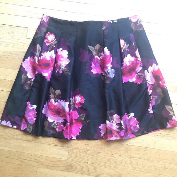 Dress Barn Dresses & Skirts - Dress Barn Established 1962 Women's Floral Skirt